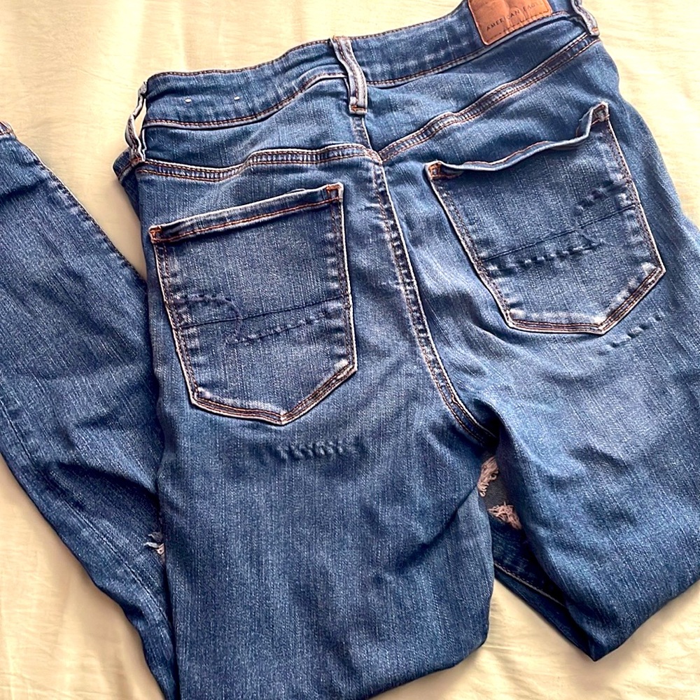 American Eagle Ripped High Rise Jegging - Picture 2 of 3
